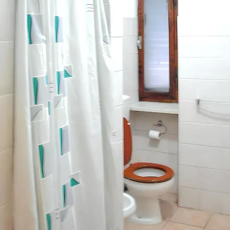 Charming In Massa Marittima, Shared Pool 아파트