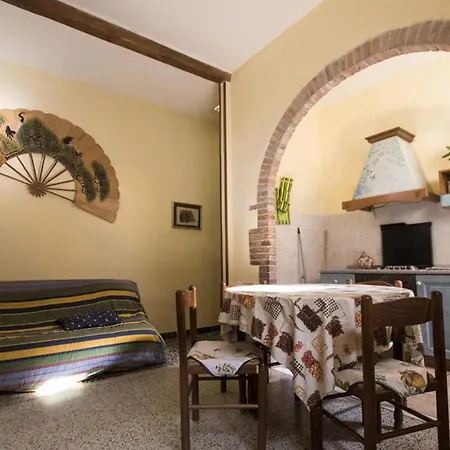 Apartment Charming In Massa Marittima, Shared Pool *